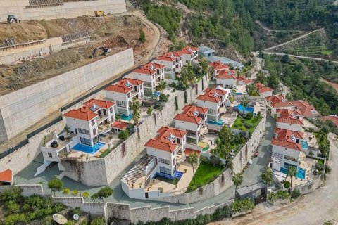 7 rooms Villa in Alanya, Turkey No. 21521