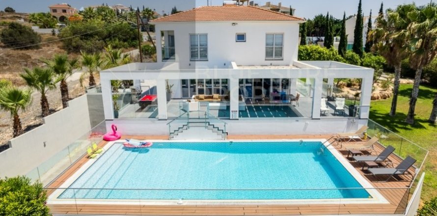 3 bedrooms Villa in Protaras, Cyprus No. 36513