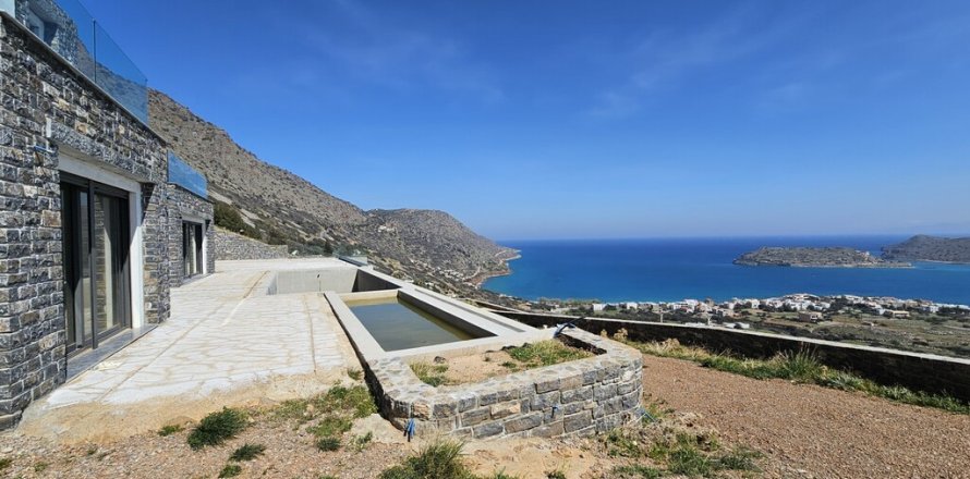 2 bedrooms Villa in Agios Nikolaos, Greece No. 109539