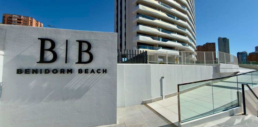 3 dormitorios Apartment en Benidorm, Spain No. 128607