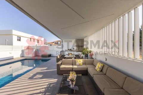 3 bedrooms Villa in Aradippou, Cyprus No. 82432 3