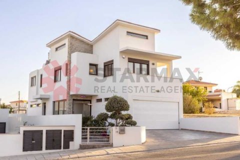 3 bedrooms Villa in Aradippou, Cyprus No. 82432 7