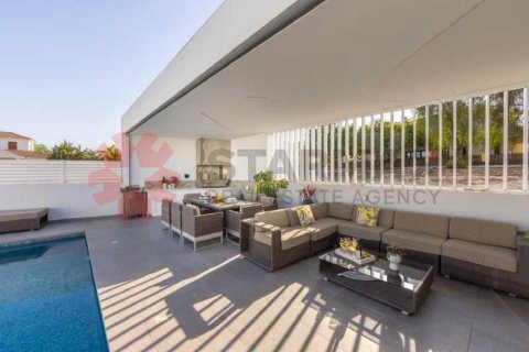 3 bedrooms Villa in Aradippou, Cyprus No. 82432 6