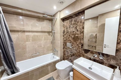 3 bedrooms Apartment in Paphos, Cyprus No. 81512 17