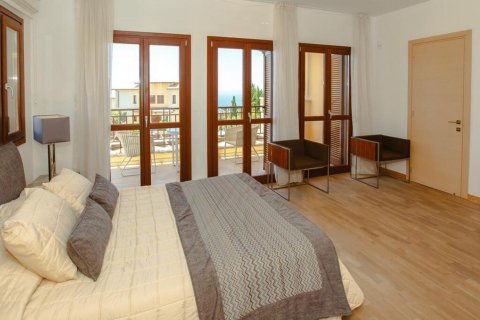 3 bedrooms Villa in Paphos, Cyprus No. 105462 9