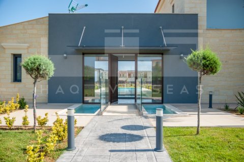 3 bedrooms Villa in Chania, Greece No. 24299 3