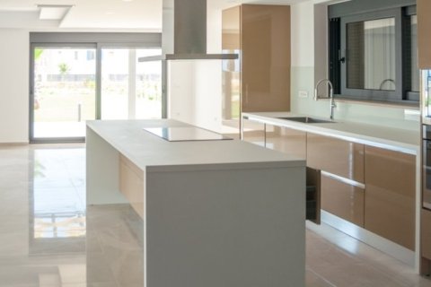 3 bedrooms Villa in Chania, Greece No. 24299 13