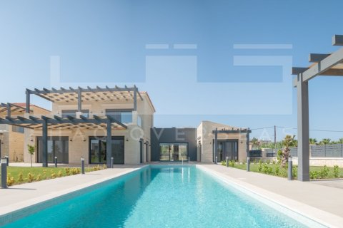 3 bedrooms Villa in Chania, Greece No. 24299 1