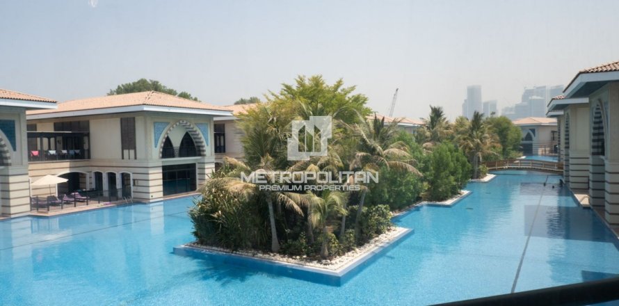5 bedrooms Villa in Palm Jumeirah, UAE No. 93110
