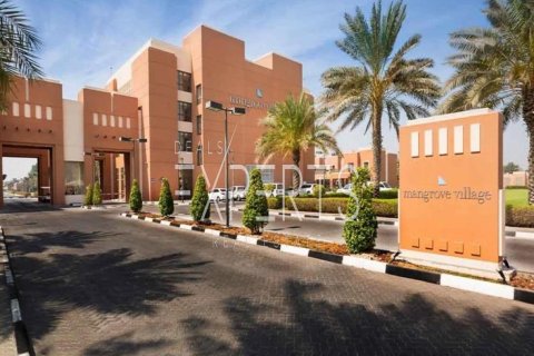 5 dormitorios Villa en Abu Dhabi, UAE No. 129712