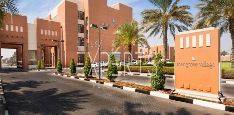5 bedrooms Villa in Abu Dhabi, UAE No. 129712