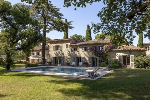6 bedrooms Villa in Mougins, France No. 71819 2