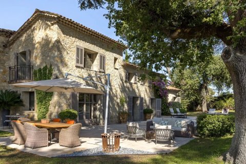 6 bedrooms Villa in Mougins, France No. 71819 13