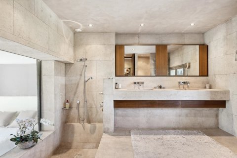 6 bedrooms Villa in Mougins, France No. 71819 10