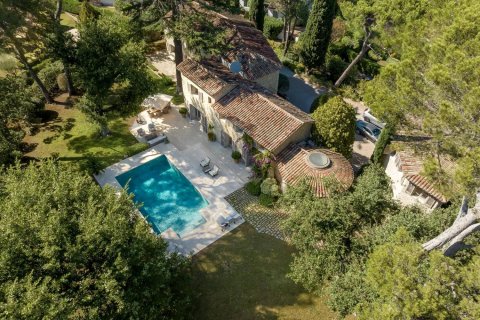 6 bedrooms Villa in Mougins, France No. 71819 15