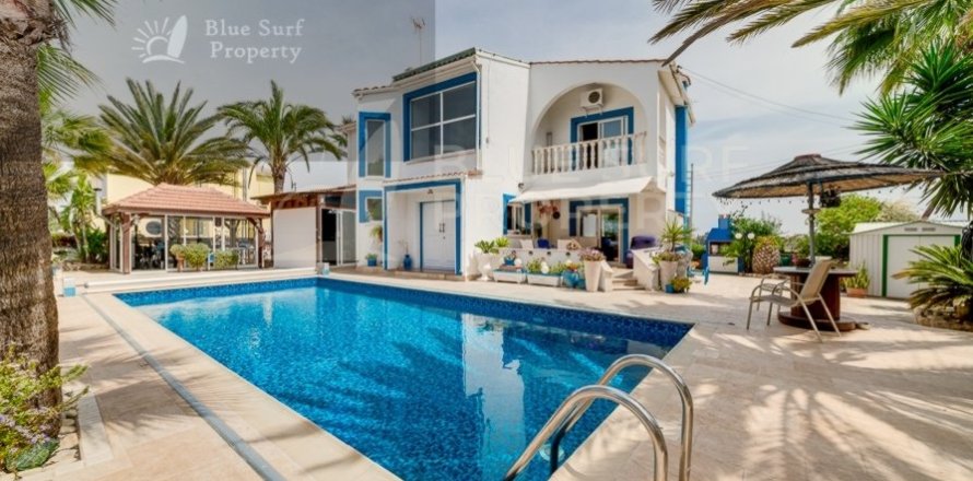 3 dormitorios Villa en Pernera, Cyprus No. 36515