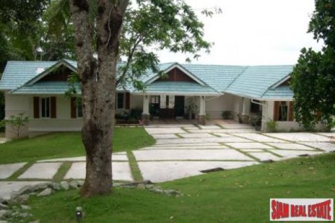 4 bedrooms Villa in Phang Nga, Thailand No. 95801 16