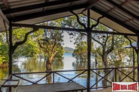 4 bedrooms Villa in Phang Nga, Thailand No. 95801 1