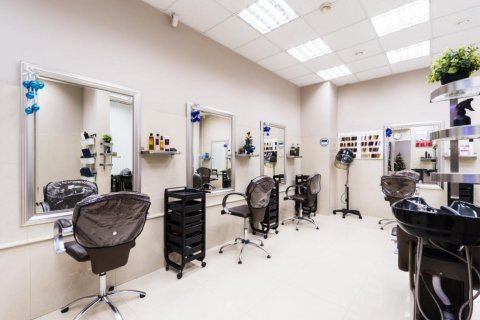 90m² Commercial property en Madrid, Spain No. 99091