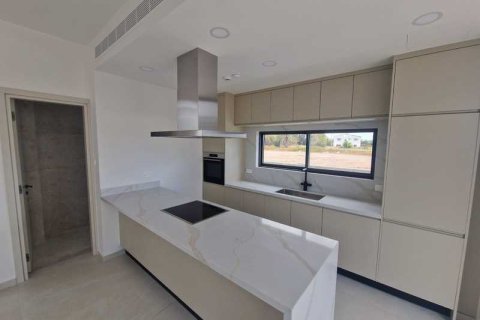 3 bedrooms Villa in Geroskípou, Cyprus No. 101234 4