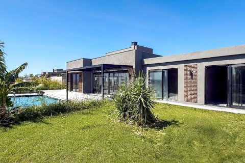 4 dormitorios Villa en Urla, Turkey No. 110501 1