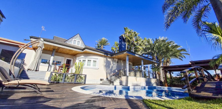 5 bedrooms Villa in Xuan Hoa, Vietnam No. 112396