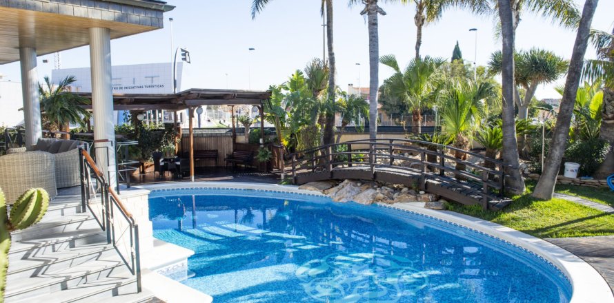 Вилла с 5 спальнями в Сан-Педро-дель-Пинатар, Испания №112396