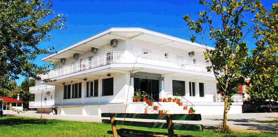 24 rooms Hotel in Larissa, Greece No. 57191