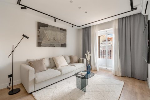 3 dormitorios Apartment en Madrid, Spain No. 26920