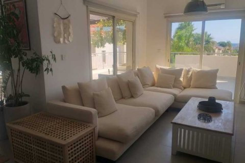 2 bedrooms Apartment in Agios Tychonas, Cyprus No. 63640 9