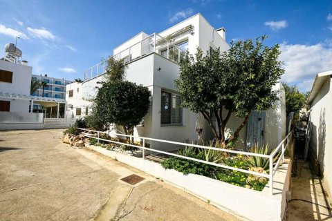 3 bedrooms Villa in Ayia Napa, Cyprus No. 81335 4
