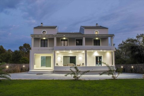 5 bedrooms Villa in Corfu, Greece No. 61613 5