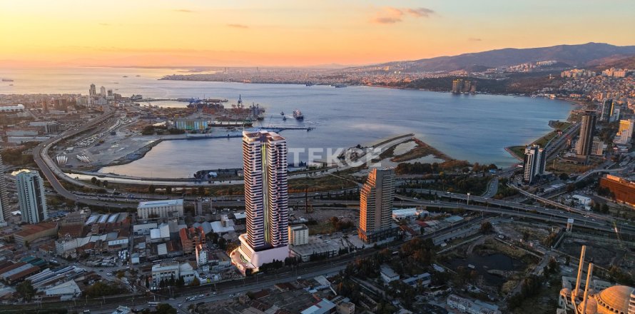 Квартира с 2 спальнями в Измир, Турция №86534