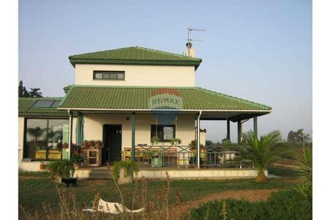 3 bedrooms House in Pervolia, Cyprus No. 77167 1