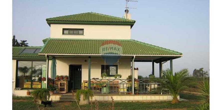 3 bedrooms House in Pervolia, Cyprus No. 77167