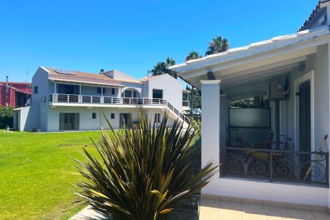 368m² House in Corfu, Greece No. 107799 1