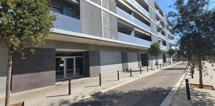 959m² Commercial property en Barcelona, Spain No. 122499