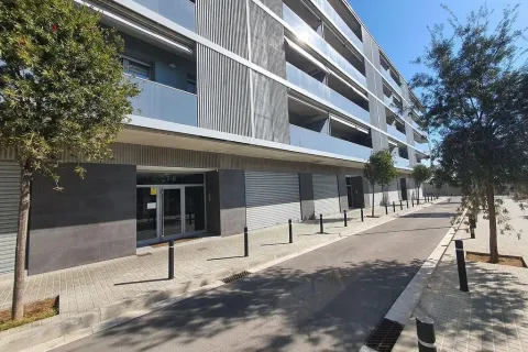 959m² Commercial property à Barcelona, Spain No. 122499