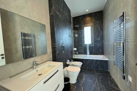 5 bedrooms Villa in Mouttagiaka, Cyprus No. 78918 13