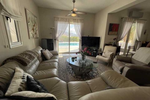 3 bedrooms House in Foinikaria, Cyprus No. 78336 4