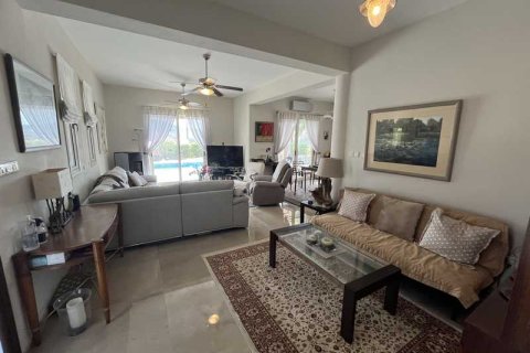 3 bedrooms House in Foinikaria, Cyprus No. 78336 3