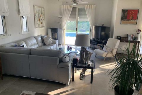 3 bedrooms House in Foinikaria, Cyprus No. 78336 13