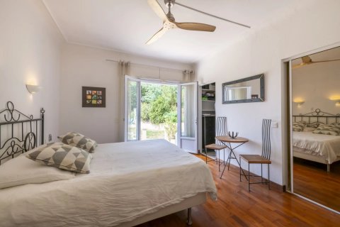 3 bedrooms House in Vallauris, France No. 80599 5