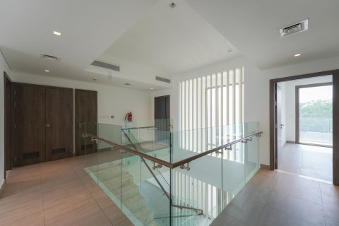 4 bedrooms Townhouse in Thach Than, Vietnam No. 95435 6