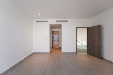 4 bedrooms Townhouse in Thach Than, Vietnam No. 95435 9