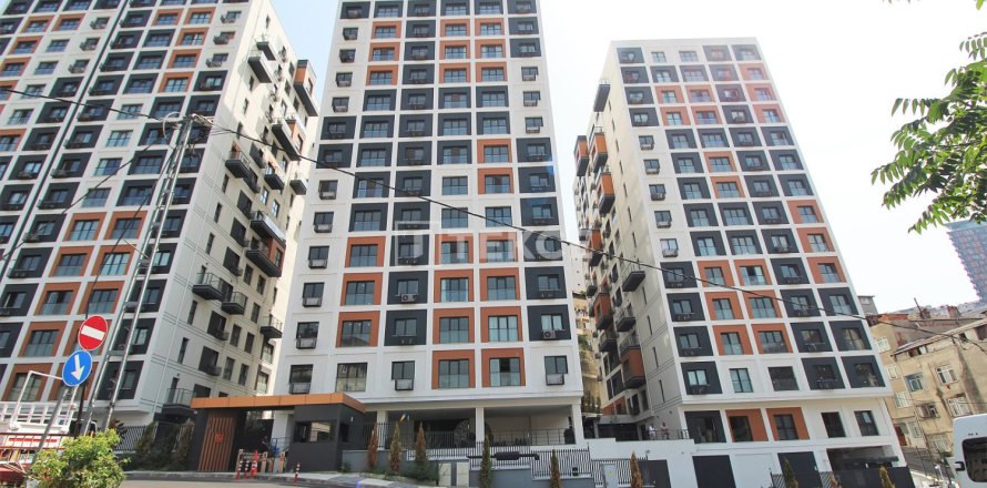 2 bedrooms Apartment in Istanbul, Turkey No. 11601