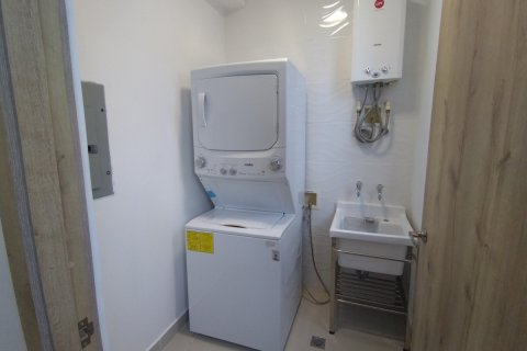 3 bedrooms Apartment in Panama City, Panama No. 109763 10