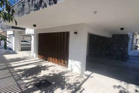 4 bedrooms Penthouse in Limassol, Cyprus No. 34819 8