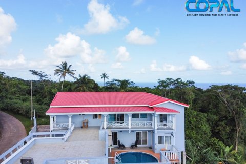 4 bedrooms House in Saint George South, Grenada No. 107174 18