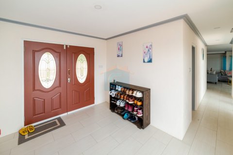 4 bedrooms House in Saint George South, Grenada No. 107174 6